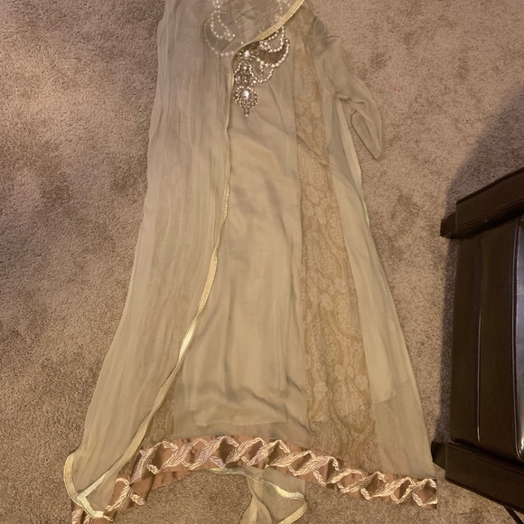 Fancy shirt and dupatta from Chinyere brand - Picture 5 of 6